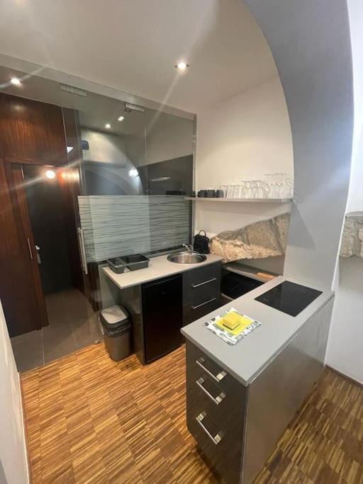Prahabel - K10 Apartment Luaran gambar
